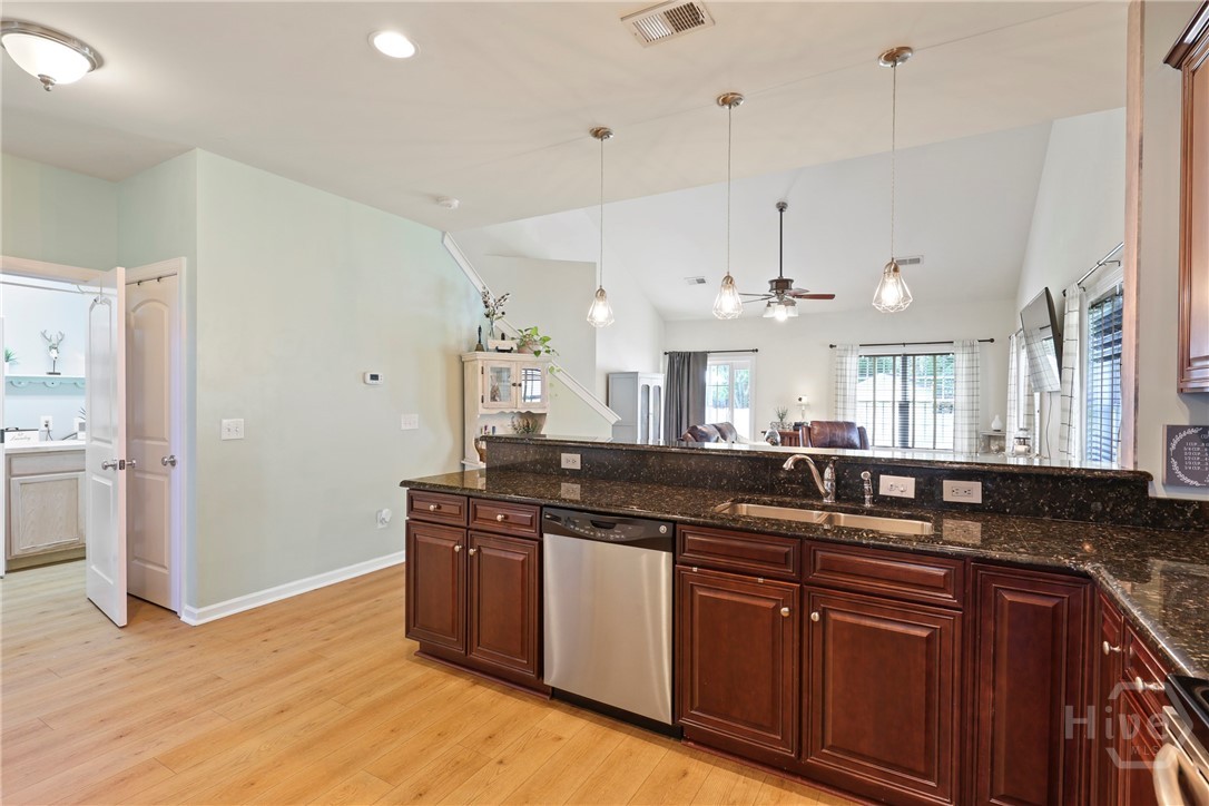 28 Cross Gate Court Pooler, GA 31322 - Photo 10 of 45 Gallery Image 10