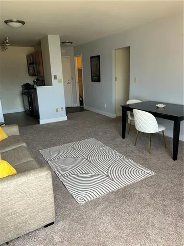 $110,000 | 600 East 8th Street, Unit 7P, Kansas City, MO 64106