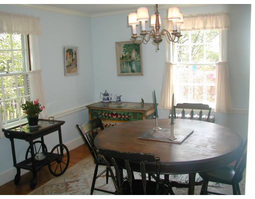 215 Islington Road Newton, MA 02466 - Photo 3 of 7