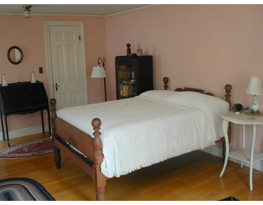 215 Islington Road Newton, MA 02466 - Photo 7 of 7