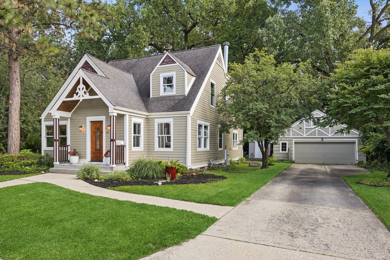 175 West Burlington Street Riverside, IL 60546 - Photo 3 of 36 Gallery Image 3
