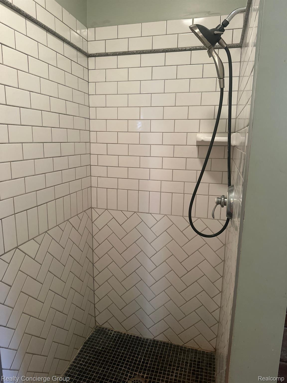 222 Summit Howell, MI 48843 - Photo 36 of 41 Stylish tiled shower
