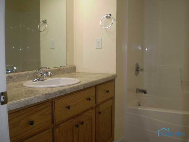 206 Seneca Street Defiance, OH 43512 - Photo 8 of 16 Gallery Image 8