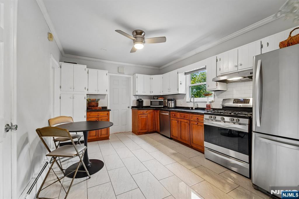 171 Van Winkle Street East Rutherford, NJ 07073 - Photo 7 of 25 Gallery Image 7