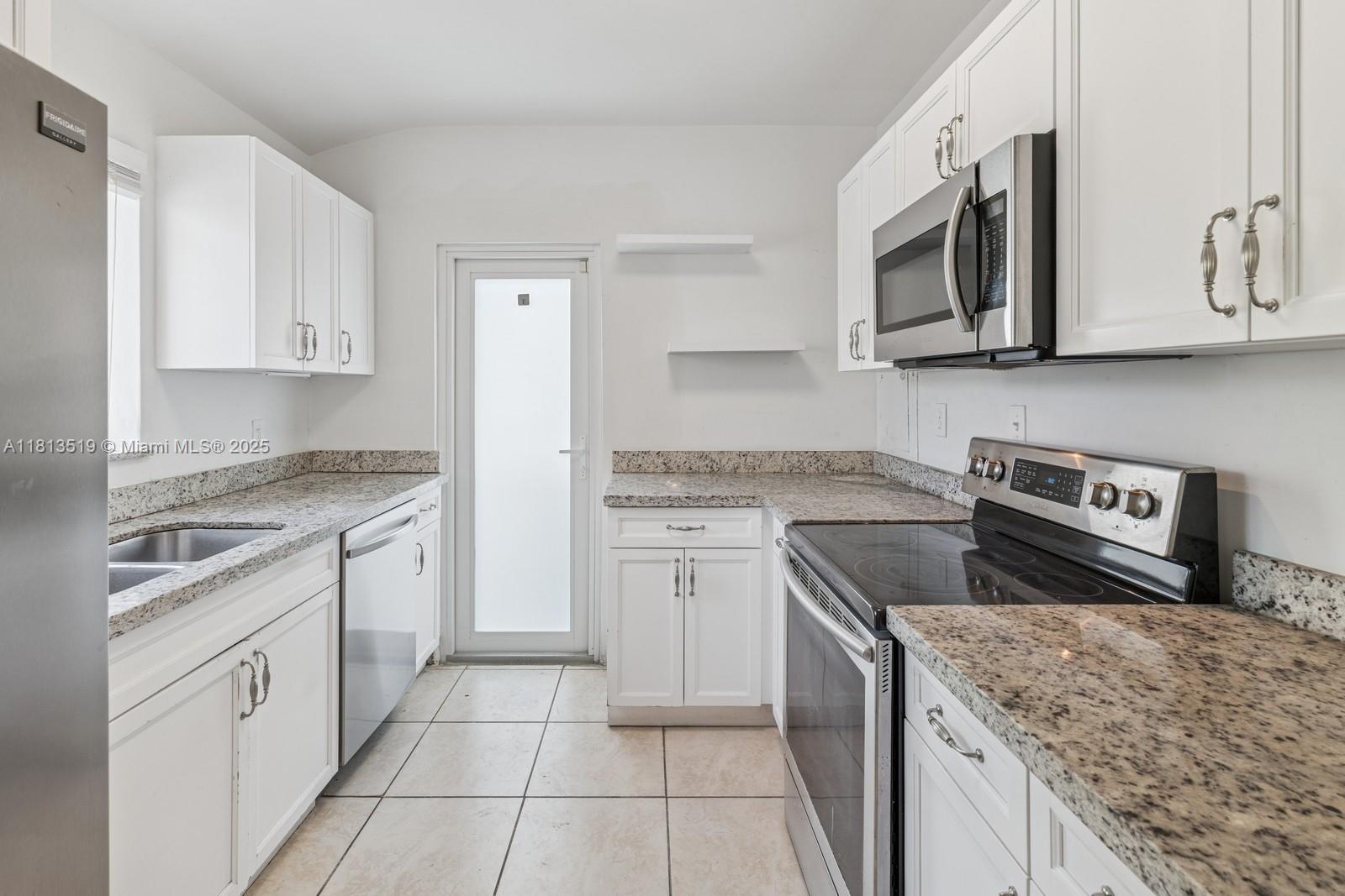 2350 Southwest 26th Street Miami, FL 33133 - Photo 3 of 20