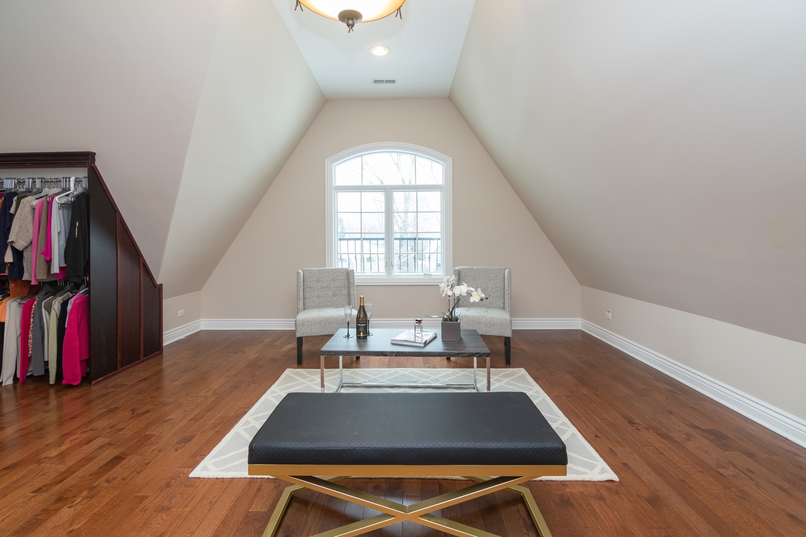 2283 Scott Road Northbrook, IL 60062 - Photo 20 of 33 a view of a livingroom with wooden floor and furniture