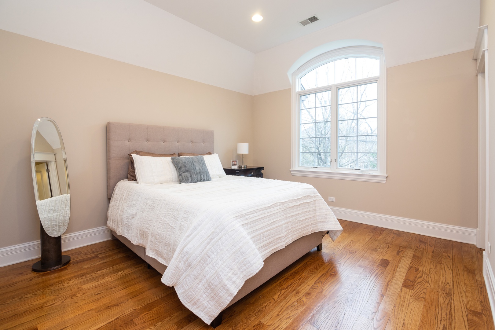 2283 Scott Road Northbrook, IL 60062 - Photo 21 of 33 a bedroom with a bed and window