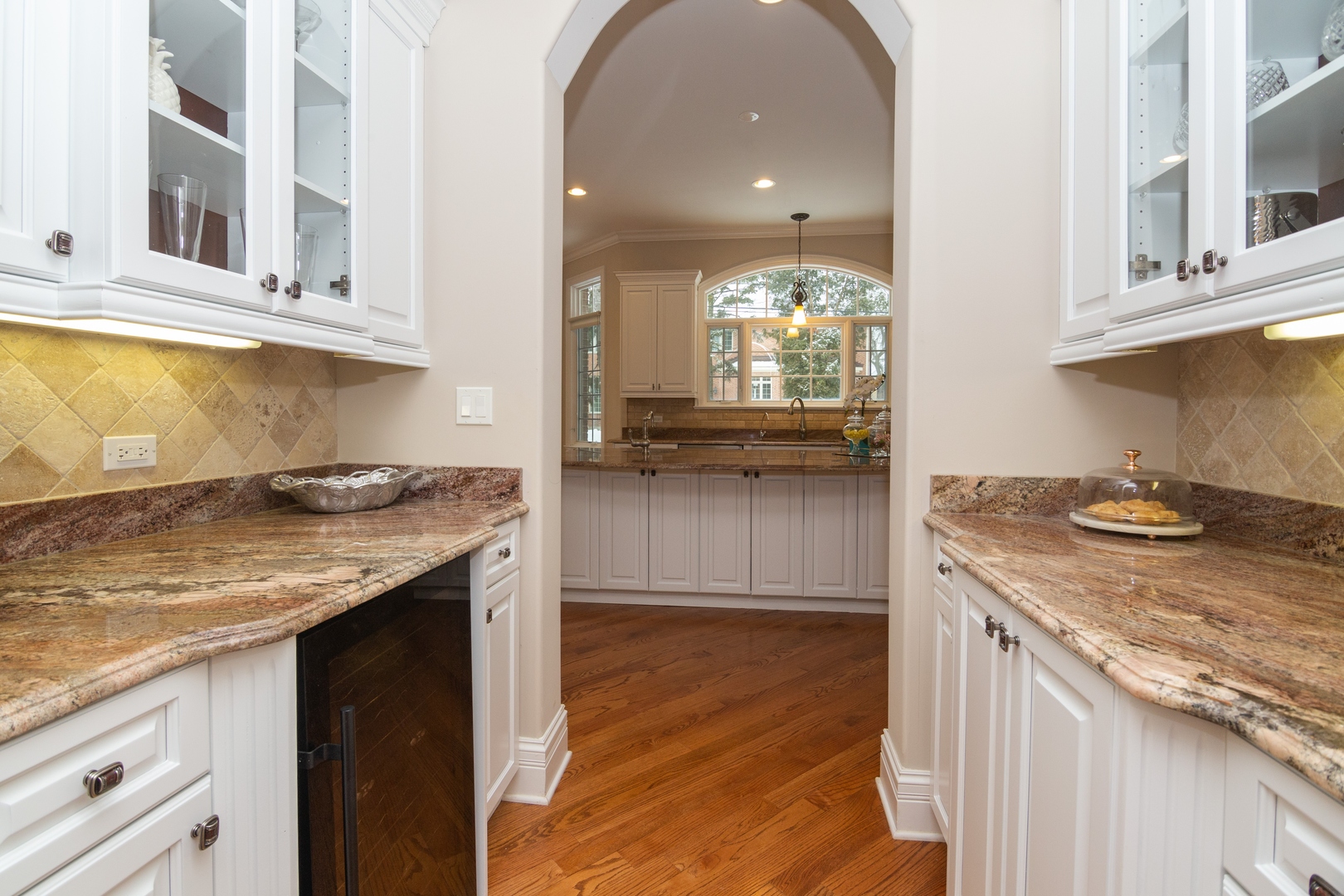 2283 Scott Road Northbrook, IL 60062 - Photo 10 of 33 a kitchen with stainless steel appliances granite countertop a stove and a sink