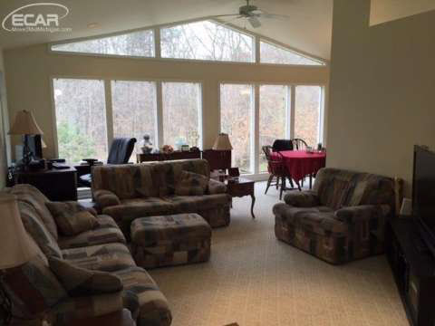 5322 North Oak Road Davison, MI 48423 - Photo 2 of 21 20446056-1.JPG