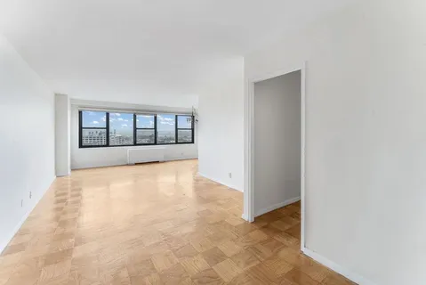 $550,000 | 225 St Pauls Avenue, Unit 11D, Jersey City, NJ 07306