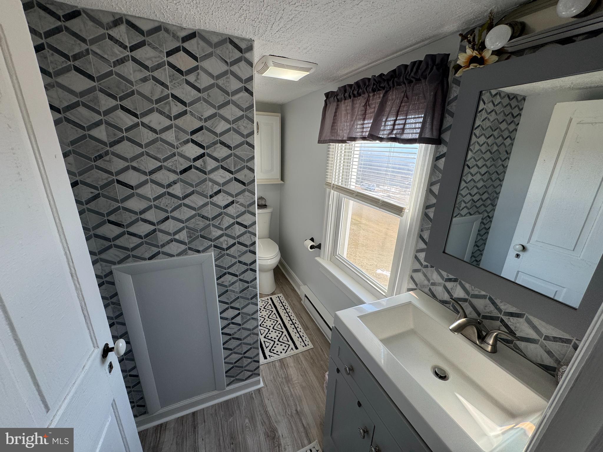6226 Clevelandtown Road Boonsboro, MD 21713 - Photo 22 of 49 Full Bathroom