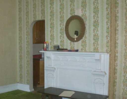 412 Hazel Butler, PA 16001 - Photo 3 of 6 Living Room.