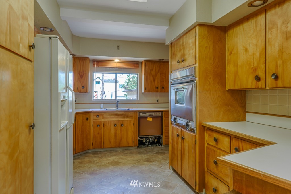 2818 Fir Street Longview, WA 98632 - Photo 4 of 13 Gallery Image 4