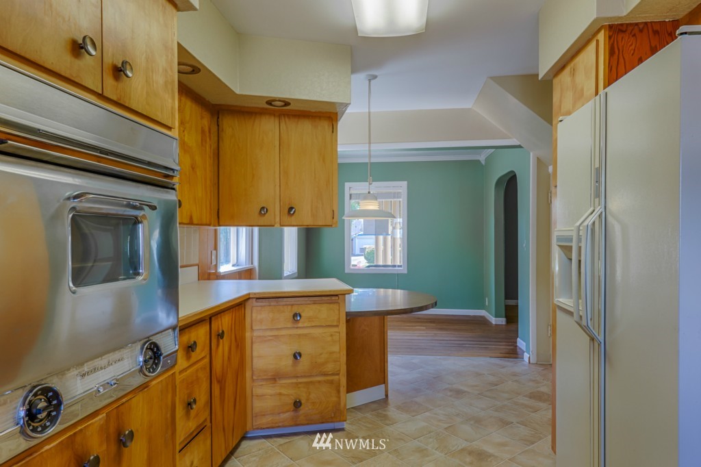2818 Fir Street Longview, WA 98632 - Photo 5 of 13 Gallery Image 5