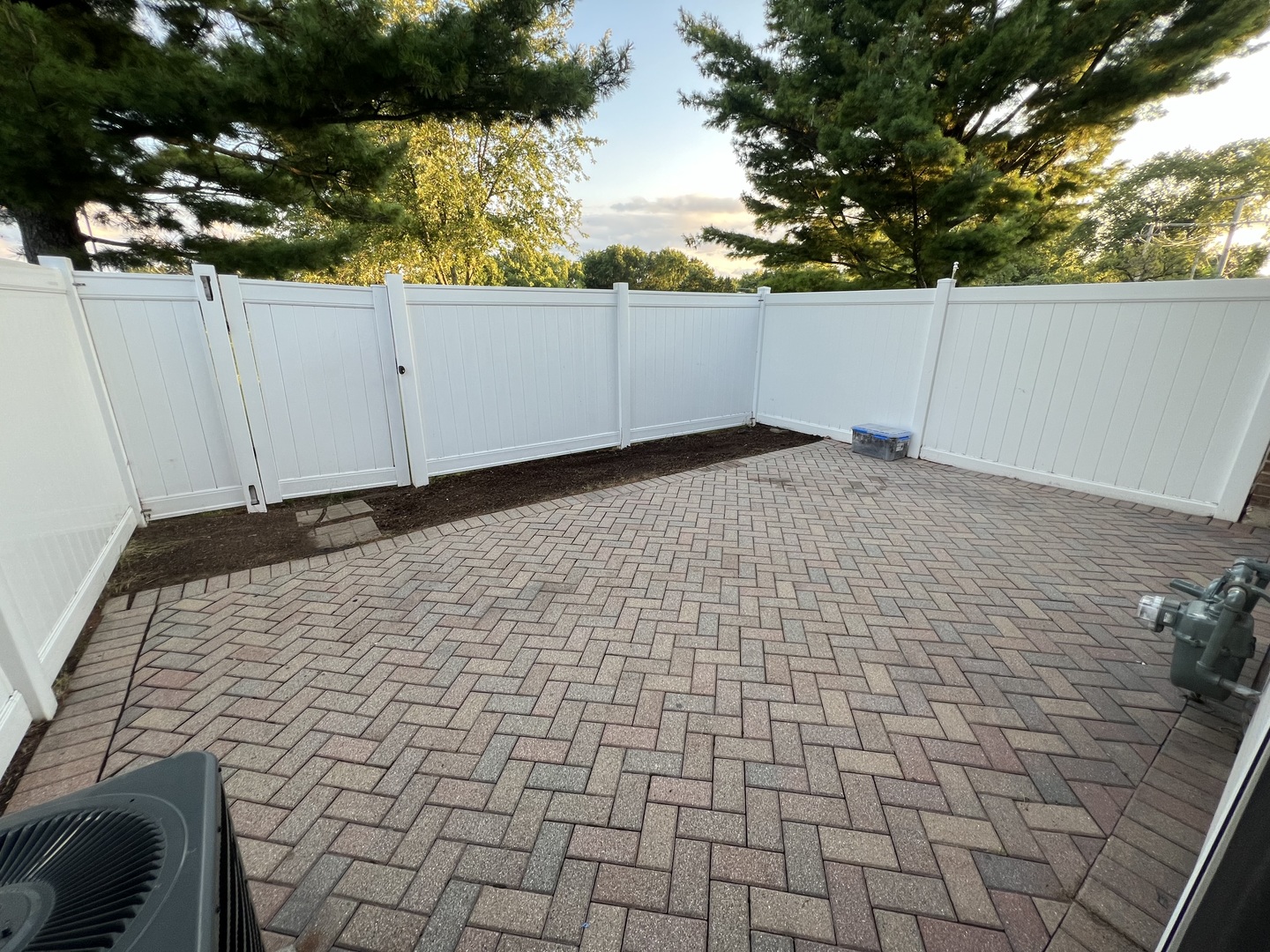 1067 Cascade Drive Aurora, IL 60506 - Photo 18 of 20 a view of a backyard of the house