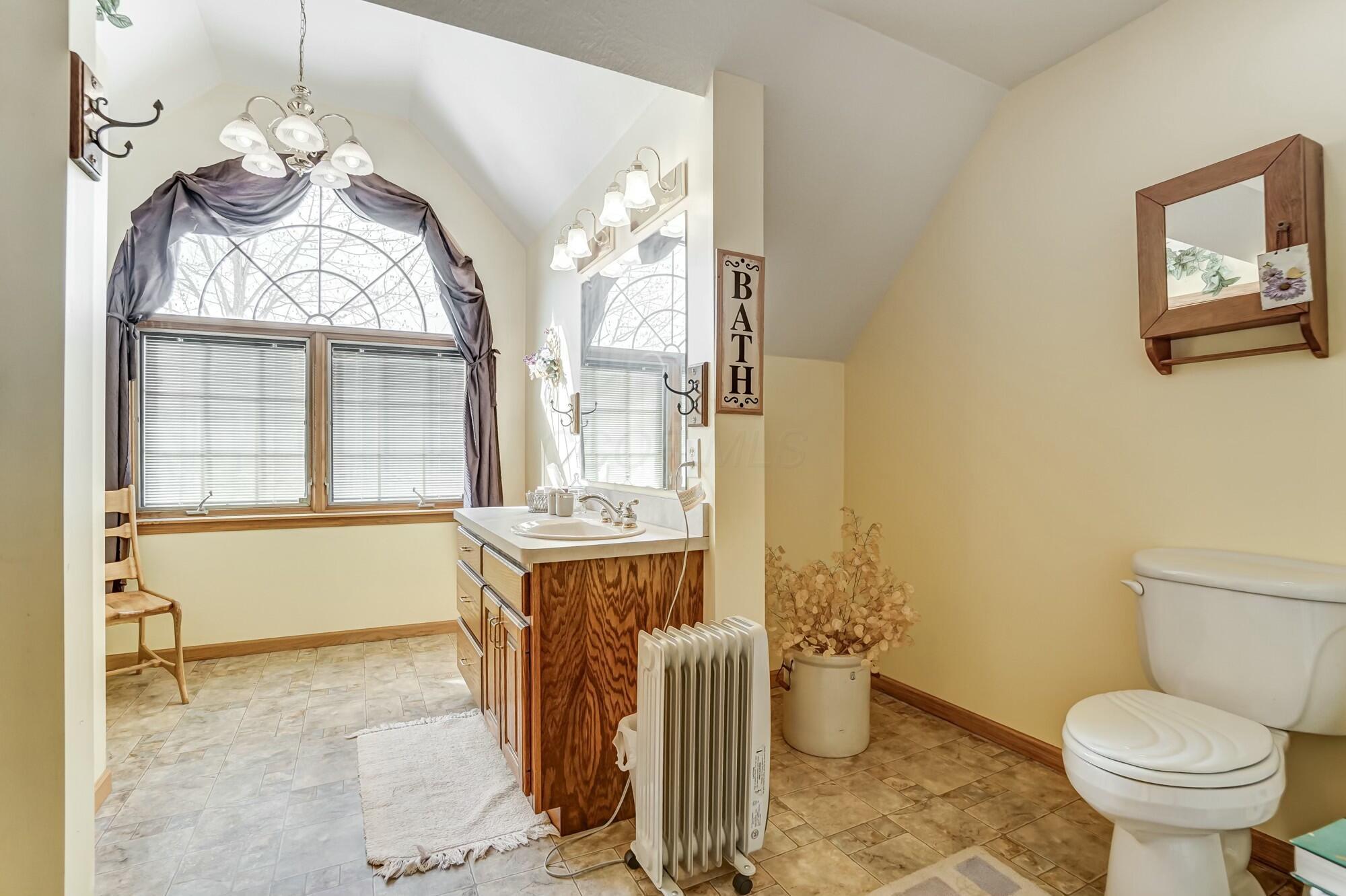 2551 Rome Corners Road Galena, OH 43021 - Photo 38 of 65 2ND FLOOR FULL BATH