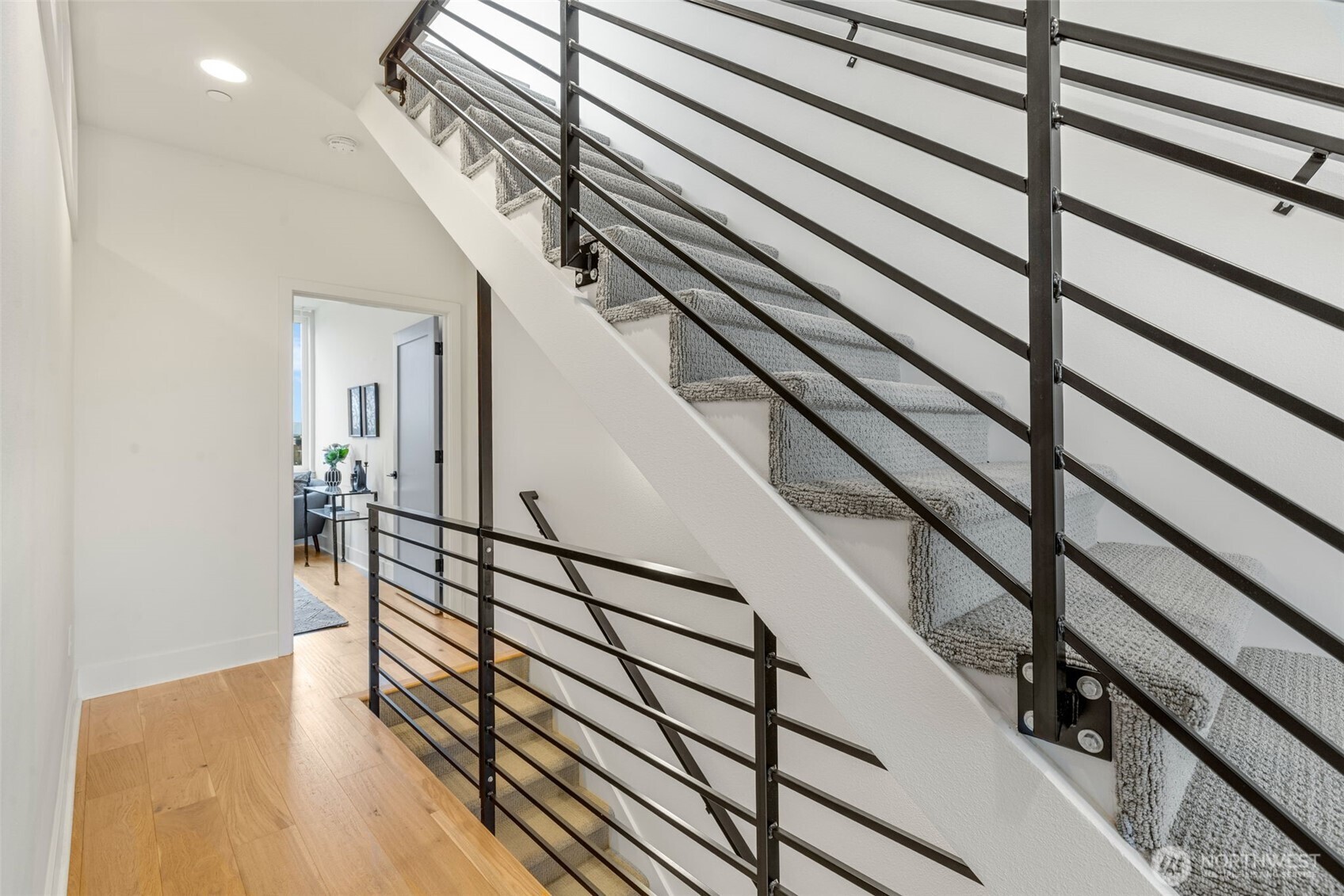 908 North 46th Street, Unit F Seattle, WA 98103 - Photo 12 of 40
