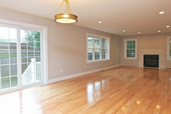 12 Condor Road Reading, MA 01867 - Photo 7 of 22 Gallery Image 7