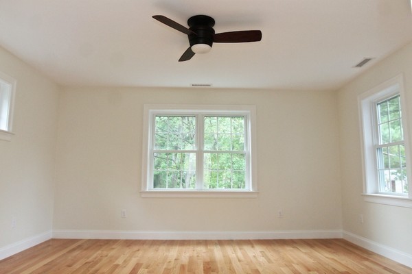 12 Condor Road Reading, MA 01867 - Photo 10 of 22 Gallery Image 10