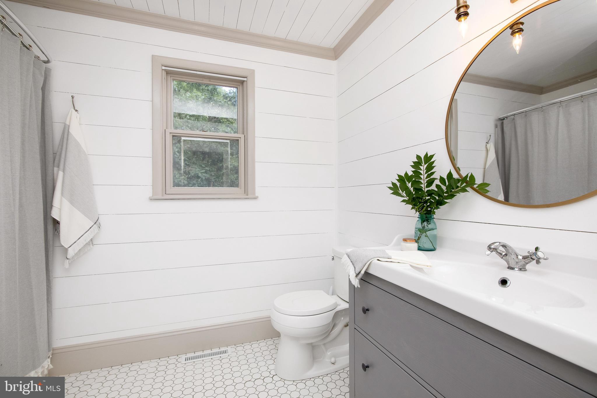 86 Oakshade Road Tabernacle, NJ 08088 - Photo 29 of 40 Master bathroom