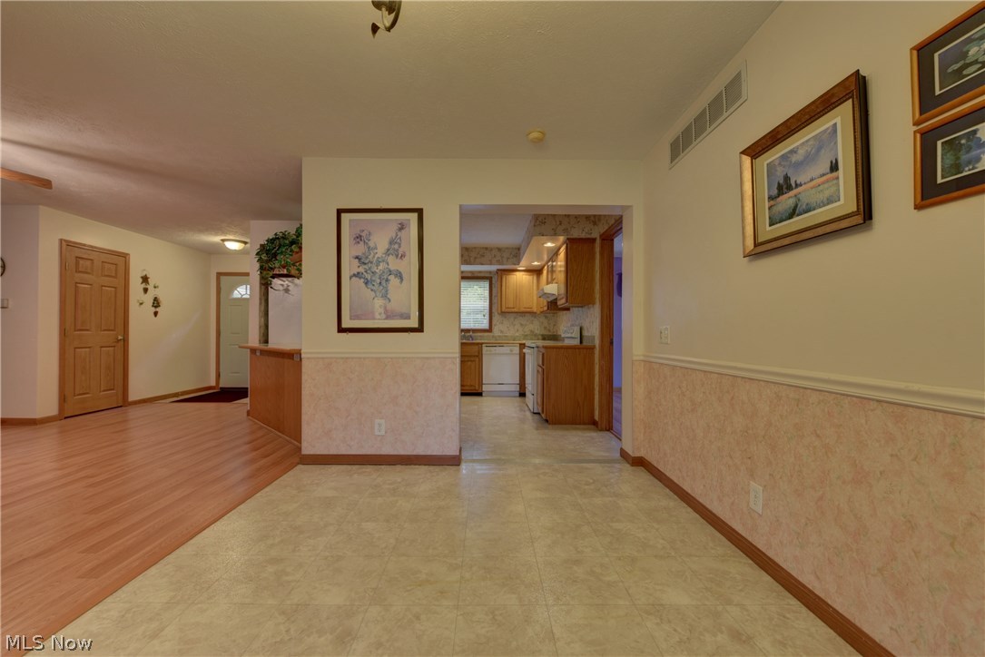 640 Monroe Road Wakeman, OH 44889 - Photo 11 of 35