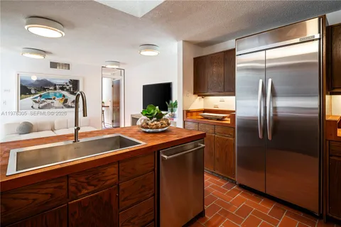 $1,975,000 | 6400 Southwest 133rd Drive, Pinecrest, FL 33156