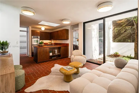 $1,975,000 | 6400 Southwest 133rd Drive, Pinecrest, FL 33156