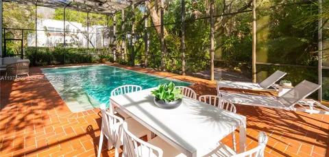 $1,975,000 | 6400 Southwest 133rd Drive, Pinecrest, FL 33156