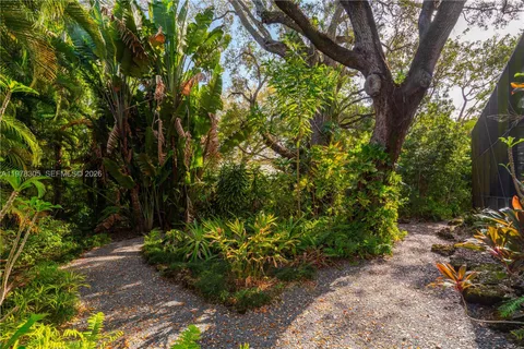 $1,975,000 | 6400 Southwest 133rd Drive, Pinecrest, FL 33156