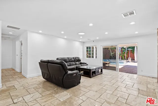 $1,425,000 | 6159 Debs Avenue, Woodland Hills, CA 91367