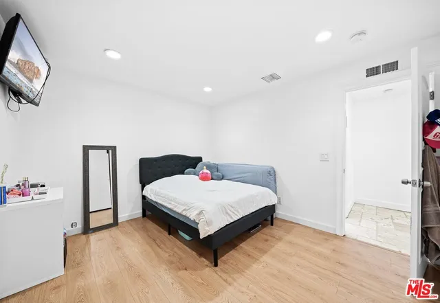 $1,425,000 | 6159 Debs Avenue, Woodland Hills, CA 91367