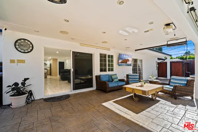 $1,425,000 | 6159 Debs Avenue, Woodland Hills, CA 91367