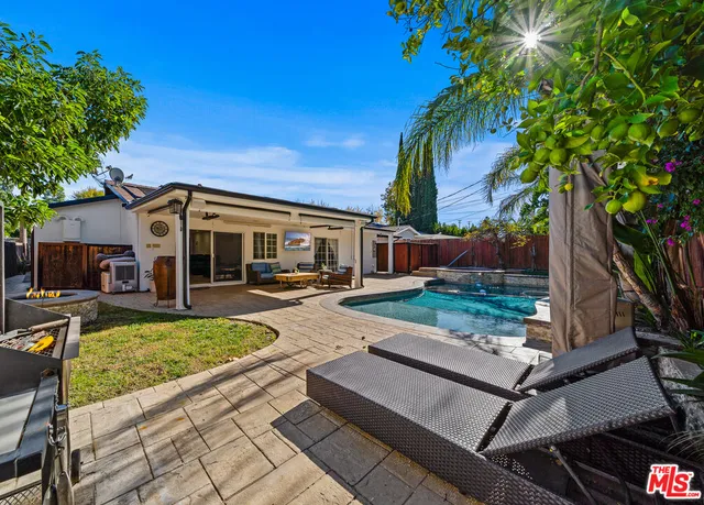 $1,425,000 | 6159 Debs Avenue, Woodland Hills, CA 91367
