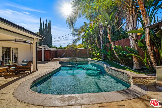 $1,425,000 | 6159 Debs Avenue, Woodland Hills, CA 91367