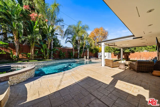 $1,425,000 | 6159 Debs Avenue, Woodland Hills, CA 91367