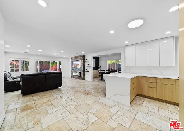 $1,425,000 | 6159 Debs Avenue, Woodland Hills, CA 91367