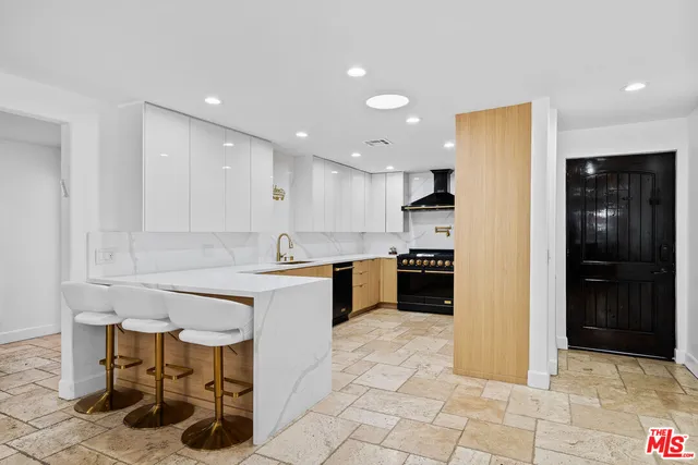 $1,425,000 | 6159 Debs Avenue, Woodland Hills, CA 91367