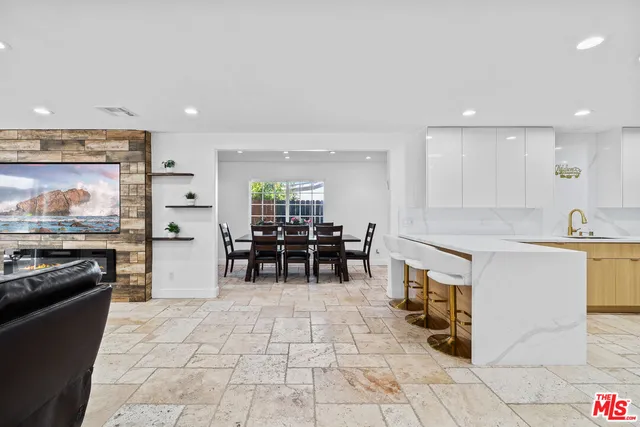 $1,425,000 | 6159 Debs Avenue, Woodland Hills, CA 91367