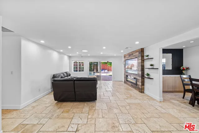 $1,425,000 | 6159 Debs Avenue, Woodland Hills, CA 91367