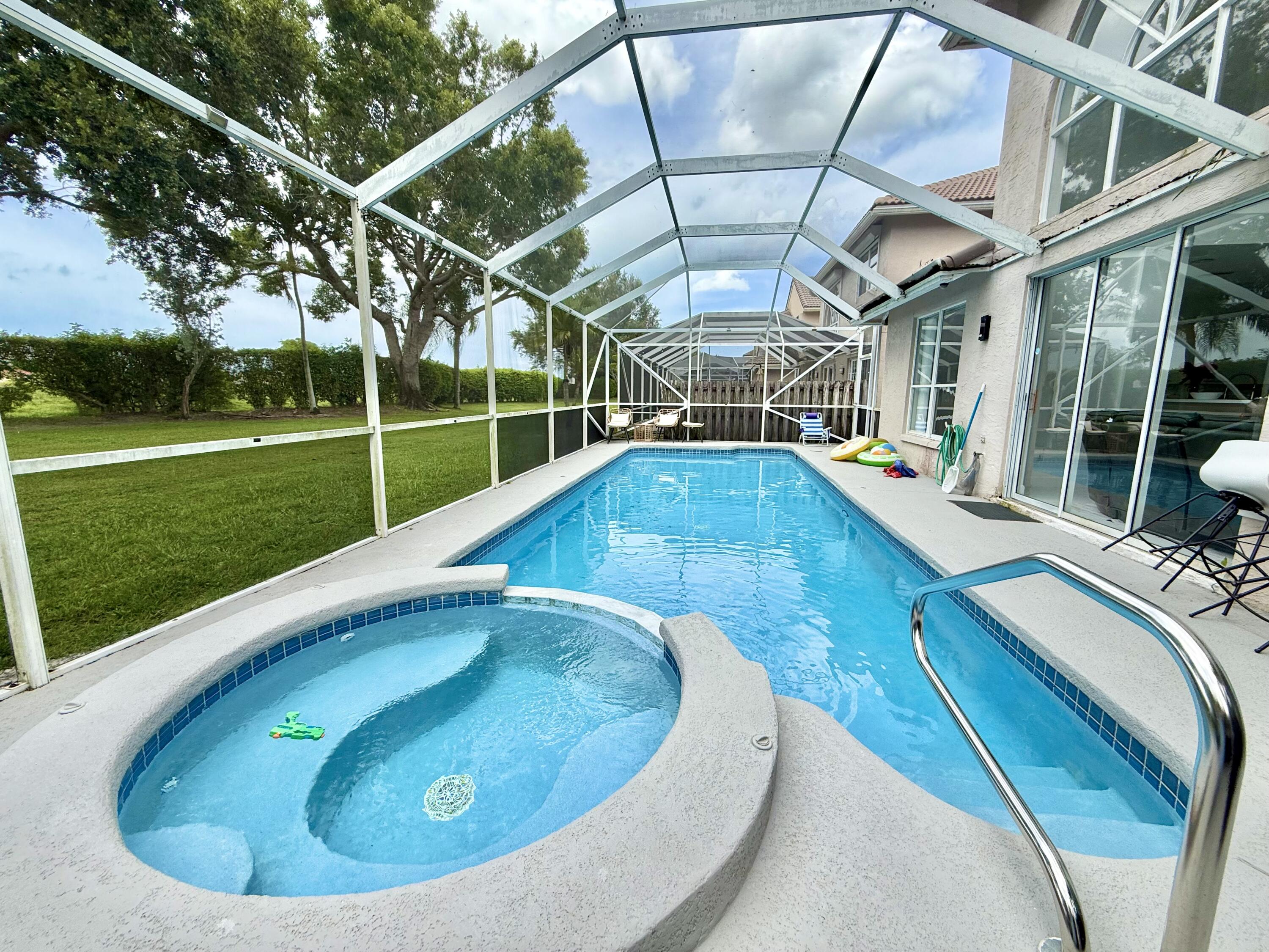 10875 Old Bridgeport Lane Boca Raton, FL 33498 - Photo 27 of 39 Screened pool