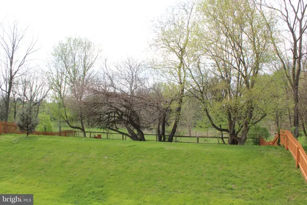 $2,700 | 114 Creekview Drive, Paradise, PA 17562