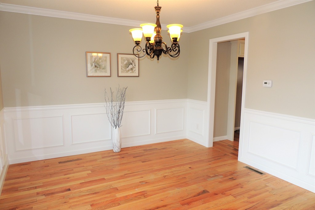 182 Naismith Street Springfield, MA 01104 - Photo 3 of 29 Gallery Image 3