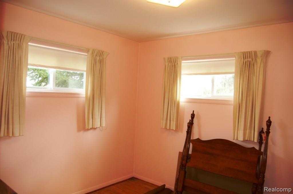 1404 North Main Street Rochester, MI 48307 - Photo 9 of 18 DSC_1025.jpg