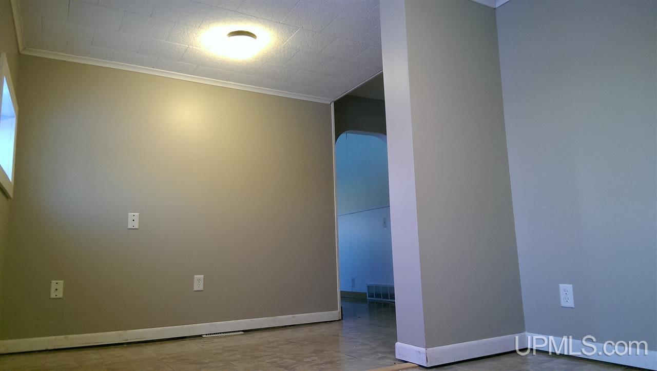 W5985 Chapman Road Niagara, WI 54151 - Photo 8 of 16