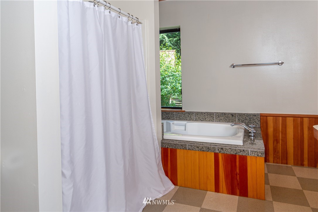 479 North Jacob Miller Road Port Townsend, WA 98368 - Photo 14 of 40 Gallery Image 14