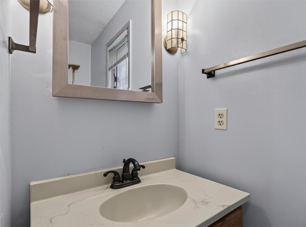 2872 Seeley Road Ontario, NY 14519 - Photo 19 of 27 Gallery Image 19