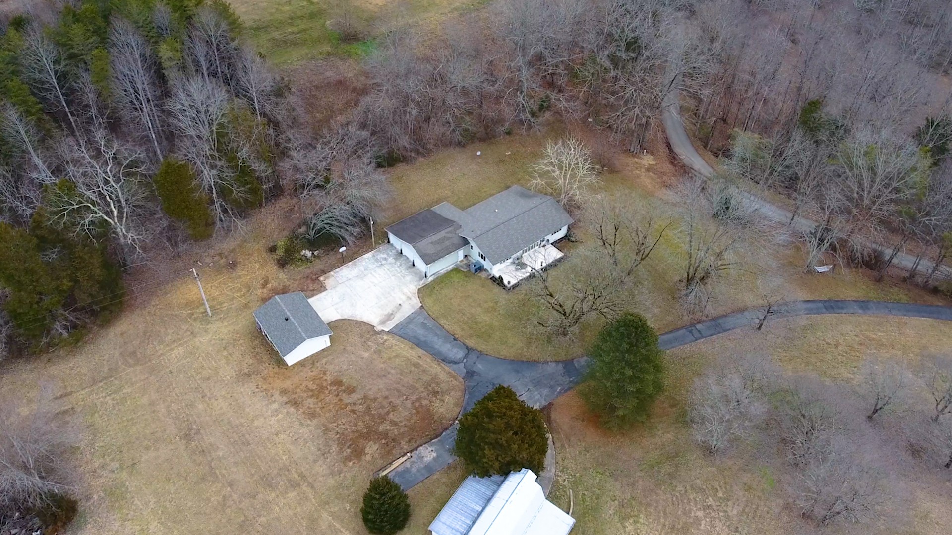 325 Rives Road Sparta, TN 38583 - Photo 37 of 40 Gallery Image 37