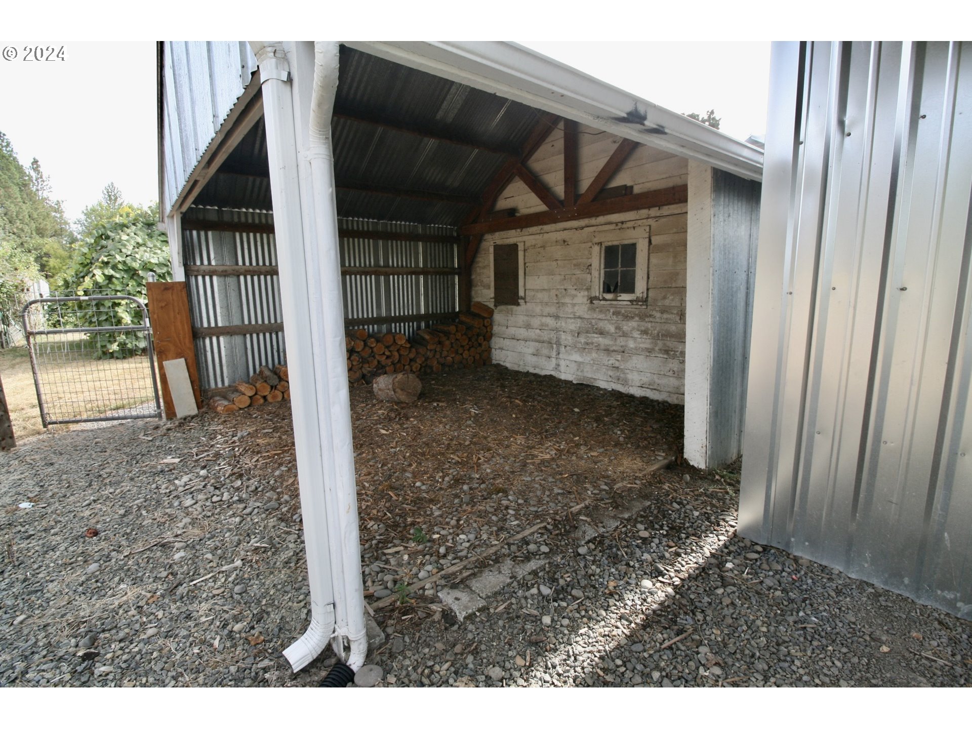 30178 South Sprague Road Molalla, OR 97038 - Photo 16 of 27 Shed