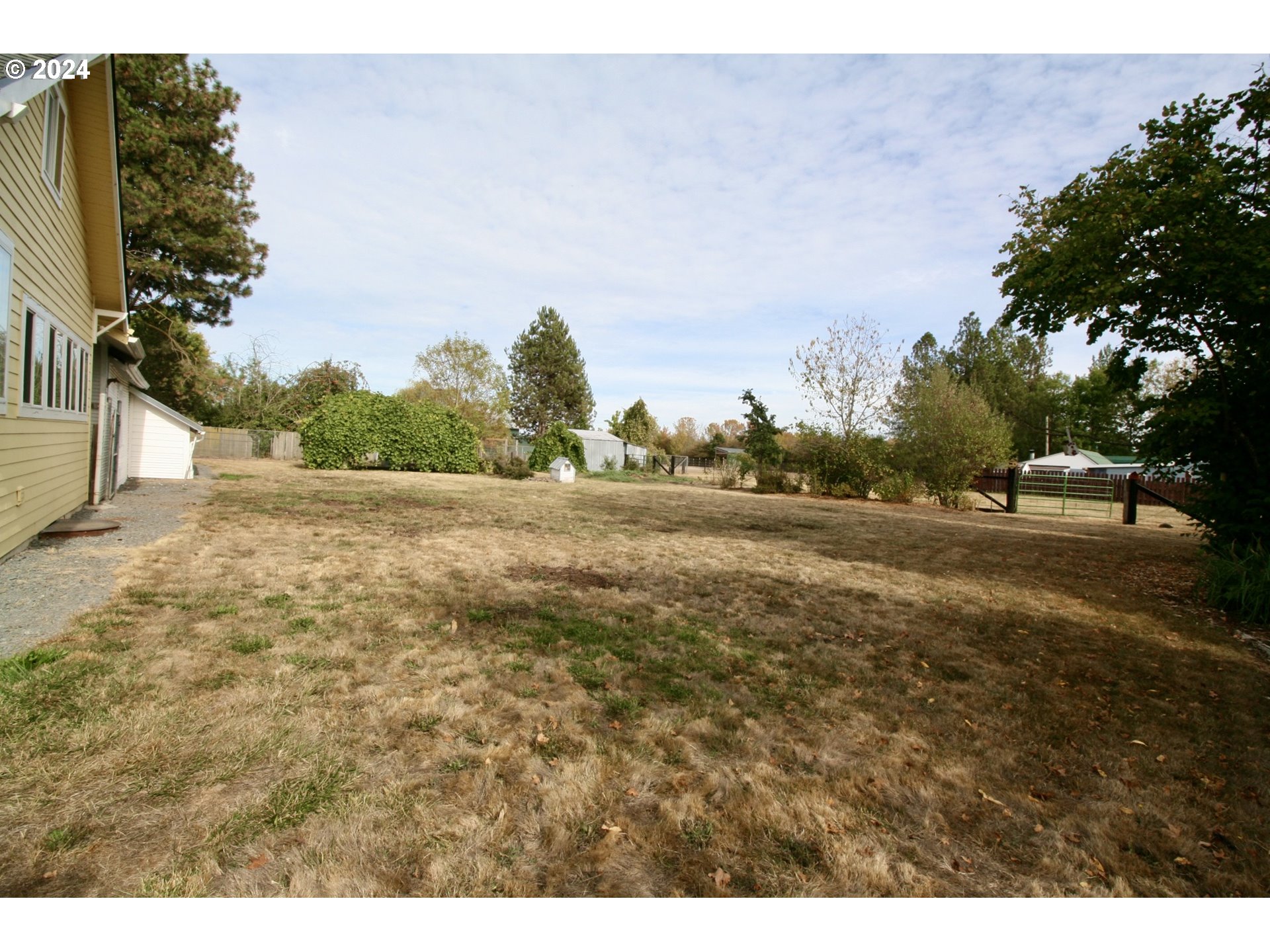 30178 South Sprague Road Molalla, OR 97038 - Photo 18 of 27 Backyard