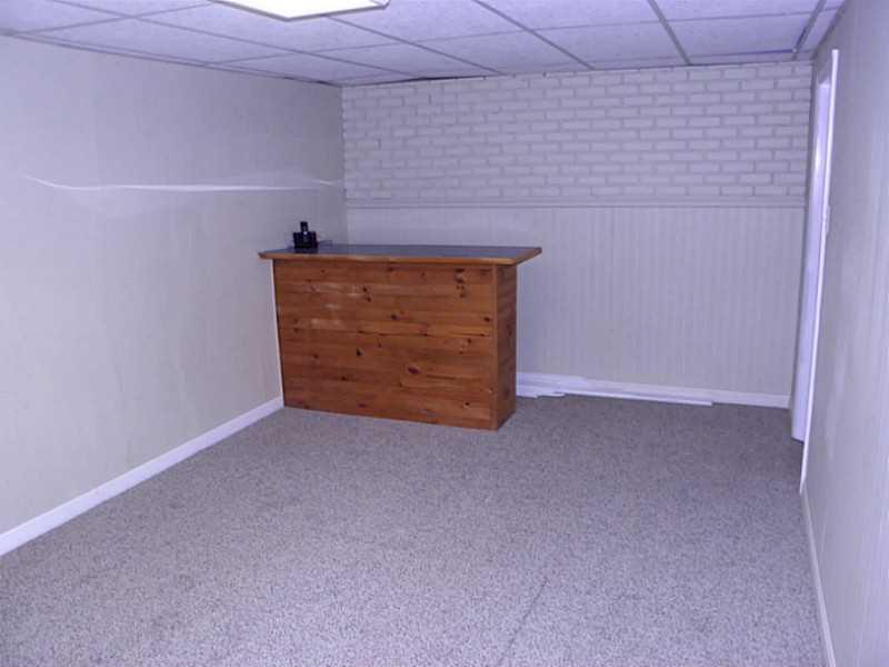 168 Bellevue Road Pittsburgh, PA 15229 - Photo 12 of 16 Family Room.